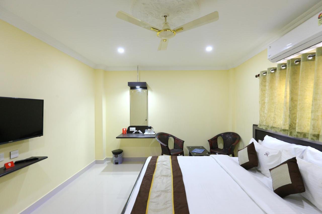 Pleasant Days Hotel Chennai Exteriör bild