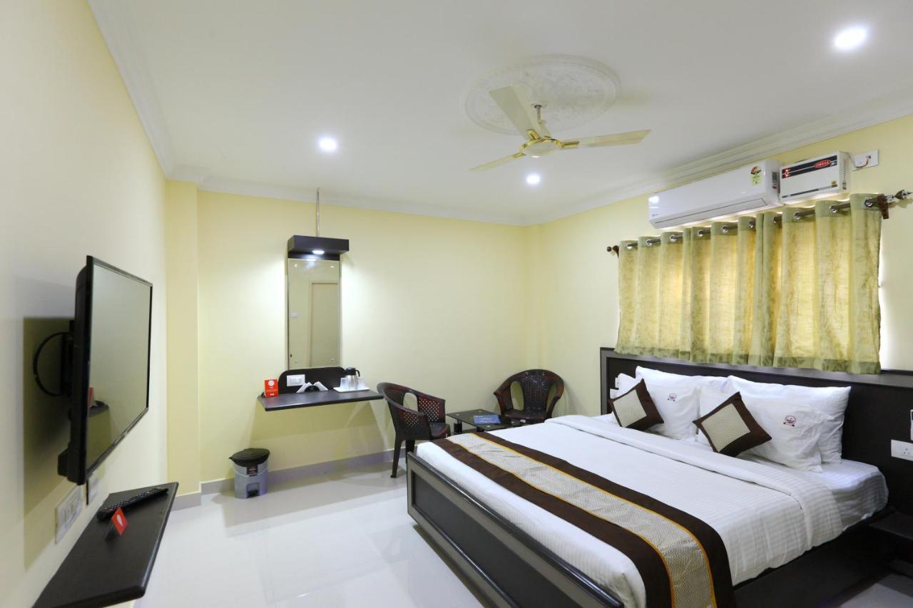 Pleasant Days Hotel Chennai Exteriör bild