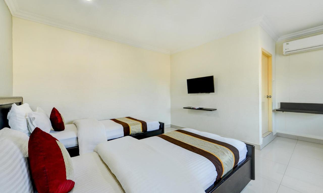 Pleasant Days Hotel Chennai Exteriör bild