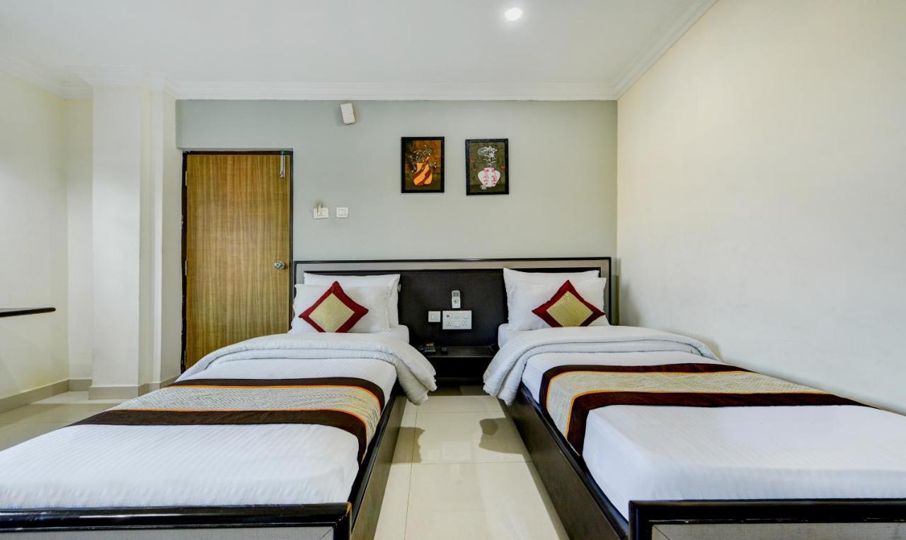 Pleasant Days Hotel Chennai Exteriör bild