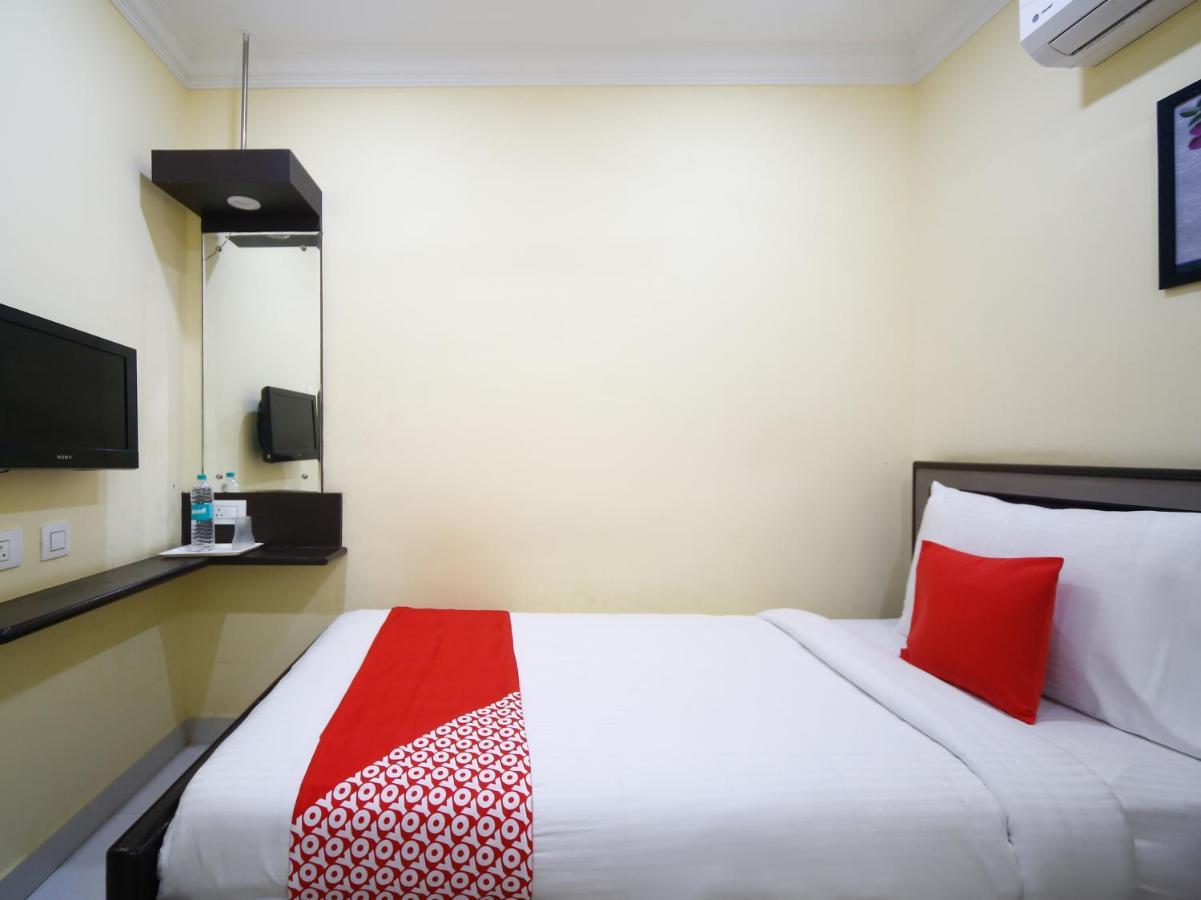 Pleasant Days Hotel Chennai Exteriör bild